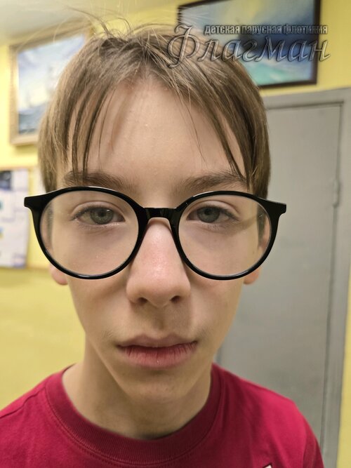 8ccd9d0a.ID Photo out.134404